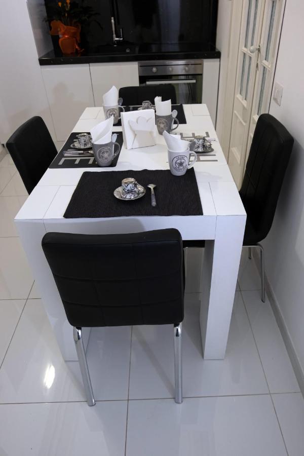 Roma Castel Nepi Home Near Colosseo Εξωτερικό φωτογραφία